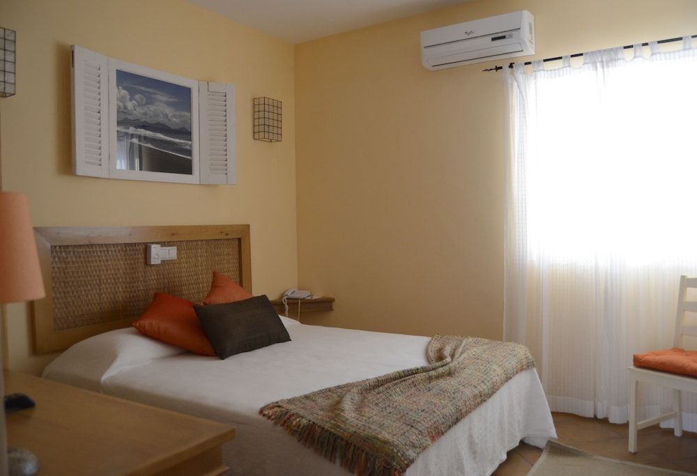 Kira's Boutique Hotel Double Room, Ground Floor (Santa Luzia) 4