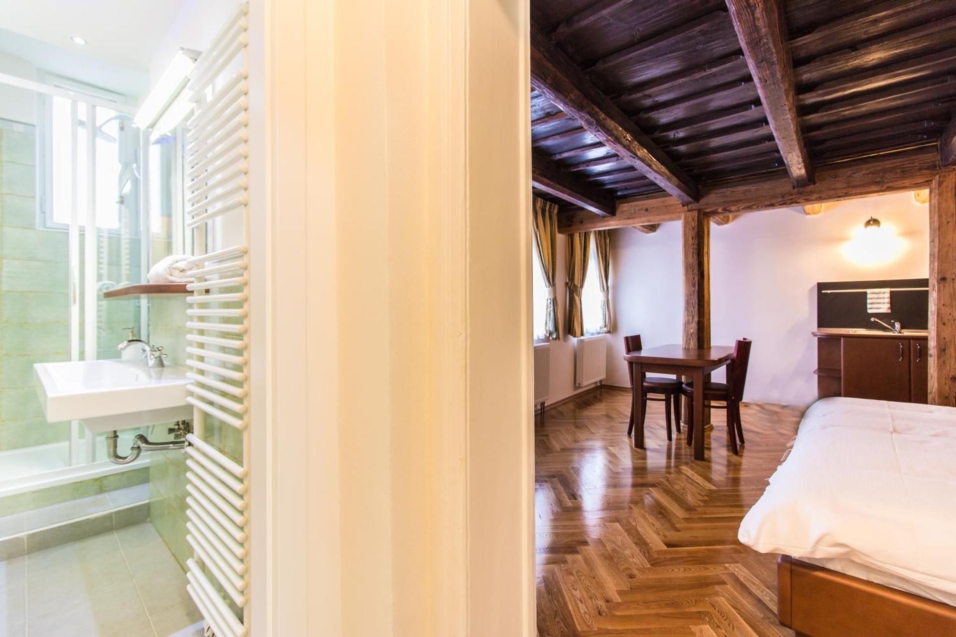 Small Studio (2 Adults)