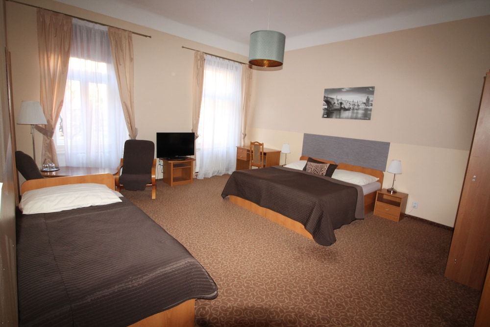 undefined Hotel City Bell 8