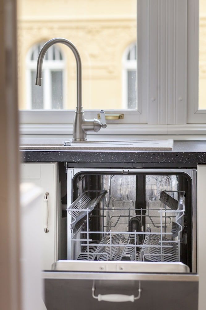 Selinor Old Town Apartments Studio, 1 Bedroom (2 Adults) 5