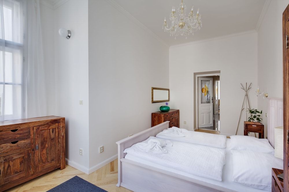 undefined Selinor Old Town Apartments 8