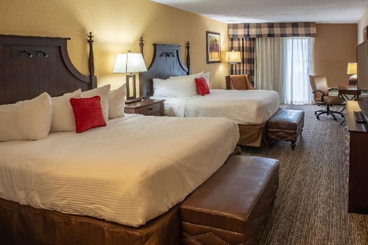 Two Queen Hearing Accessible