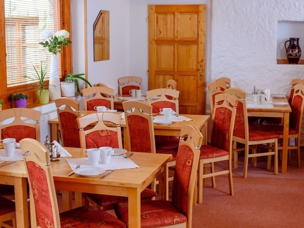 undefined Hotel Bella 10