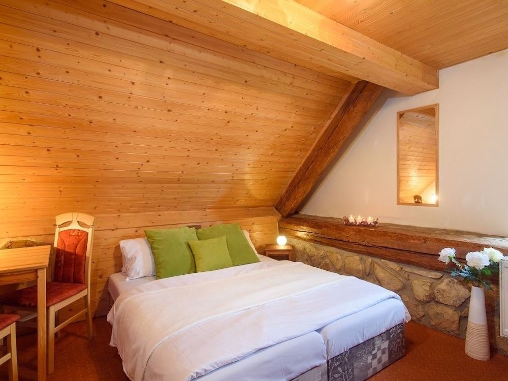 Hotel Bella Double or Twin Room 2