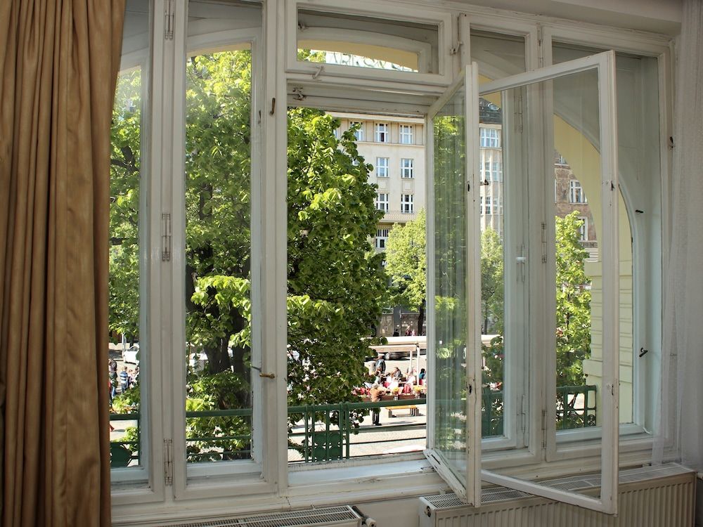 Hotel Meran Twin Room 2