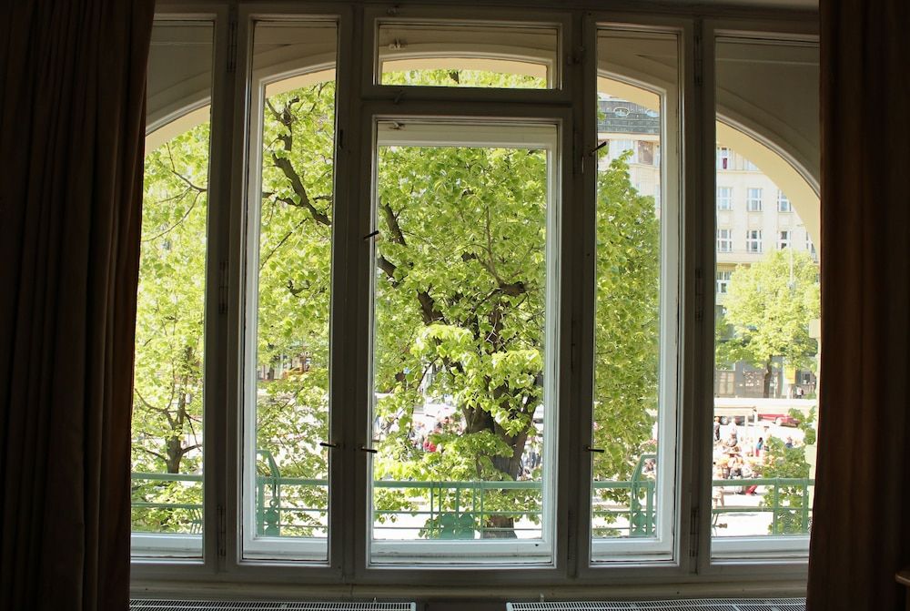 Hotel Meran Twin Room 5