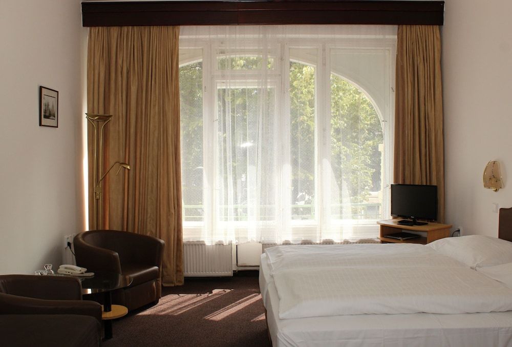 undefined Hotel Meran 3