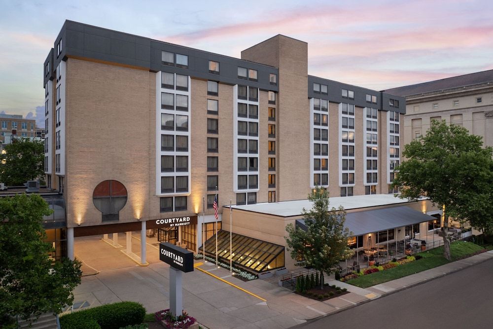 undefined Courtyard by Marriott Pittsburgh University Center 3