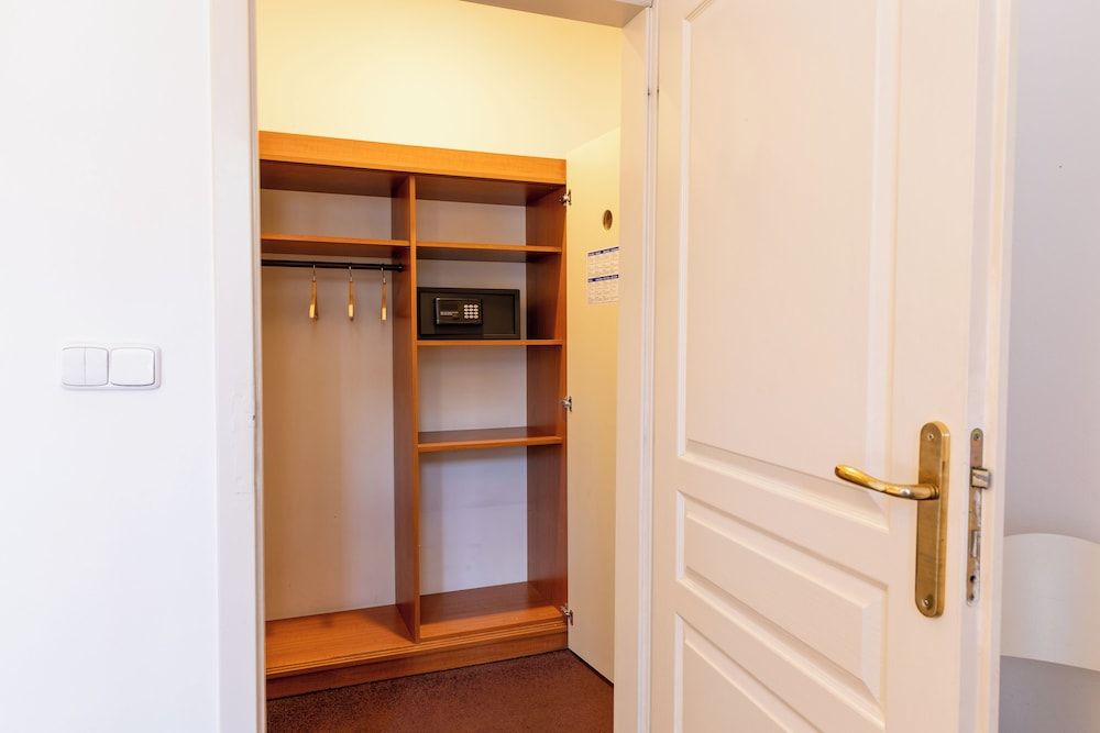 In-Room Safe