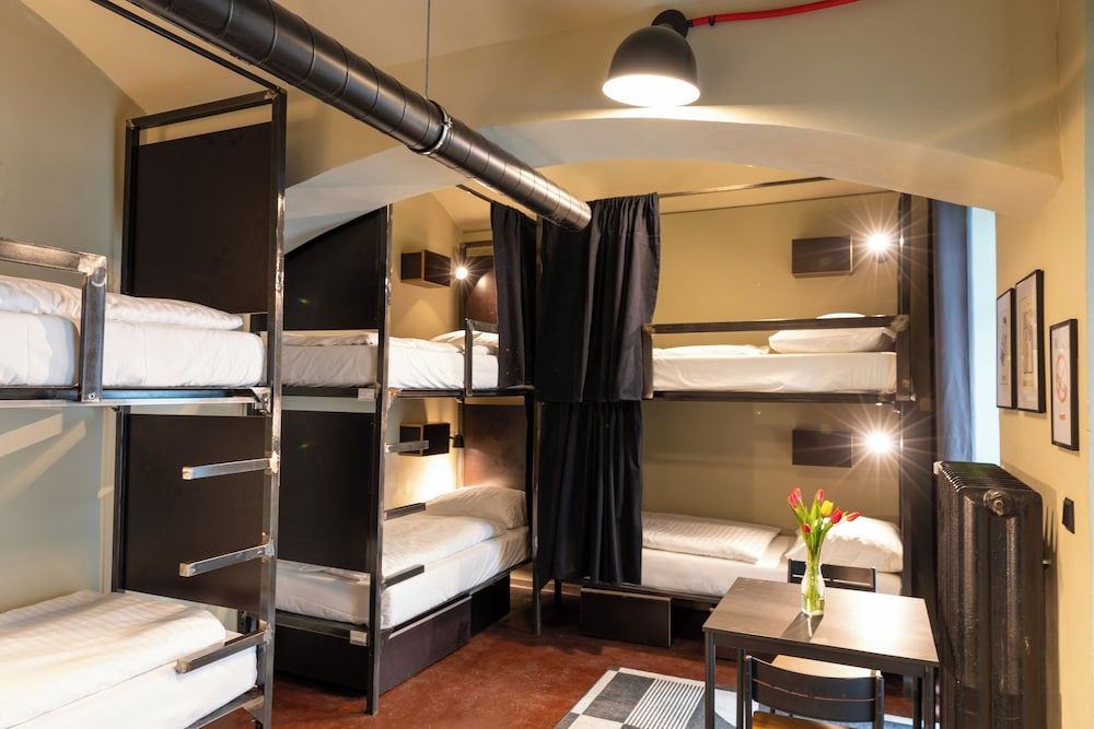 undefined Sir Toby's Midtown - Hostel 5