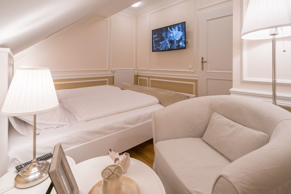 Revelton Suites Karlovy Vary Studio (Attic) 3