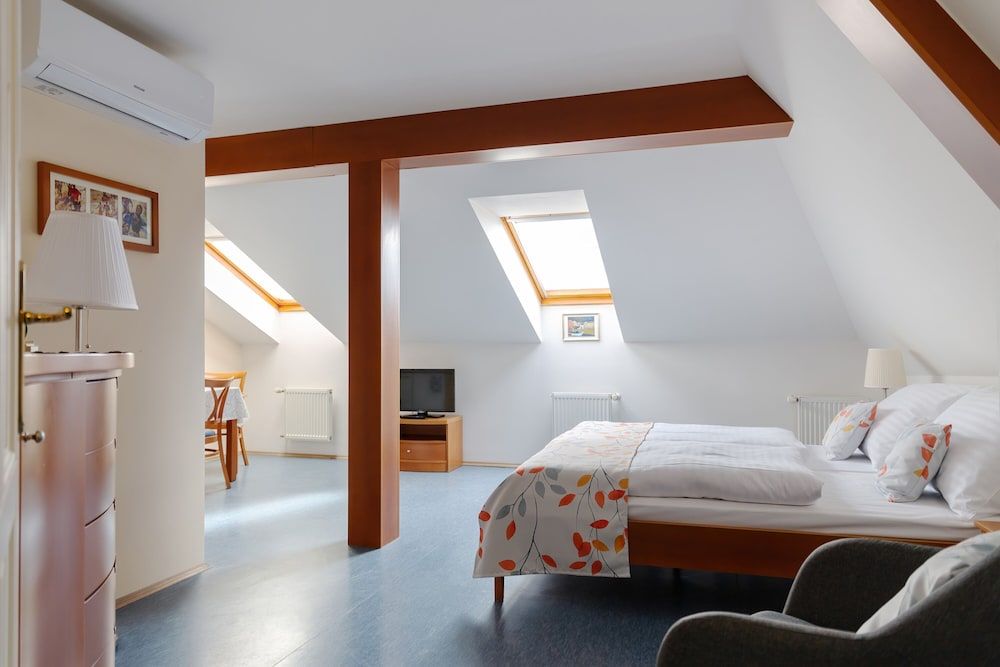 Sibelius Apartments Standard Apartment, 1 Bedroom, Non Smoking, City View 3