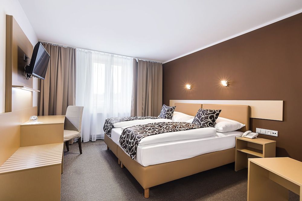 Hotel Atlantis Double or Twin Room (Plus) 6