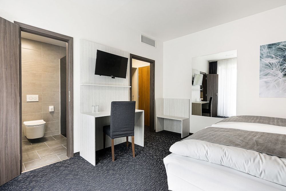 Hotel Atlantis Double or Twin Room (Plus) 4