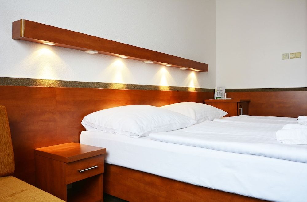 undefined Hotel Tristar 2