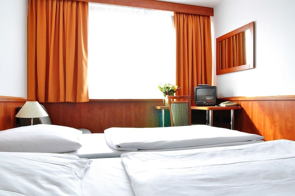 undefined Hotel Tristar 7