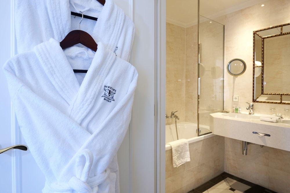 Stanhope Hotel Brussels by Thon Hotels Double or Twin Room, 2 Twin Beds 5