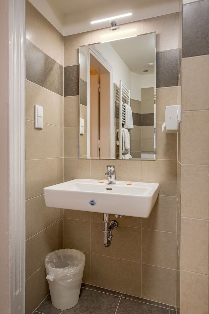 Apartments 39 Wenceslas Square Apartment, 2 Bedrooms 5