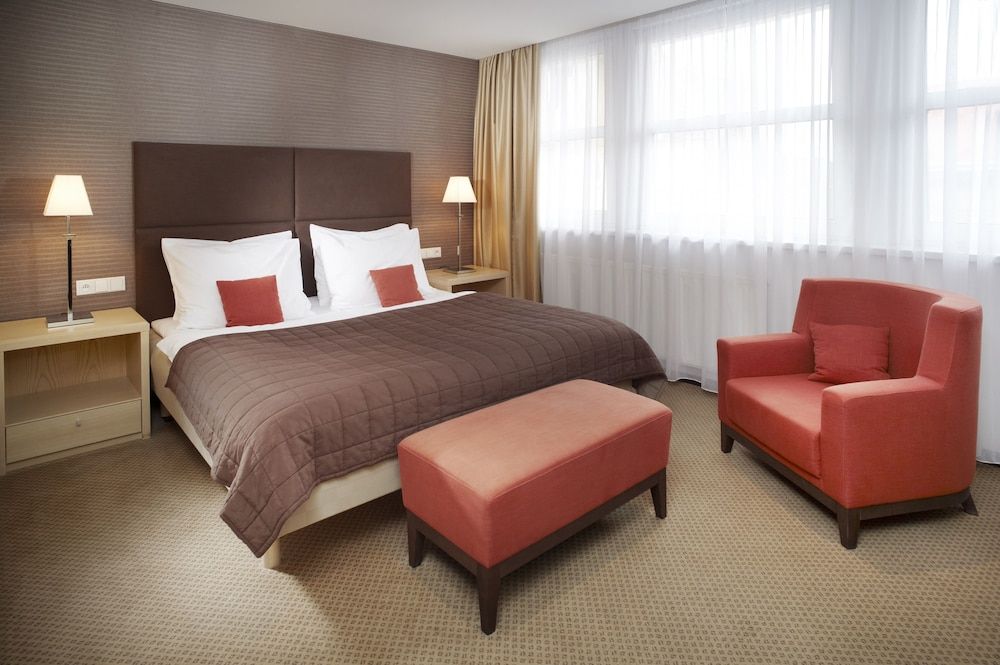 undefined THE HOTEL FITZGERALD 4