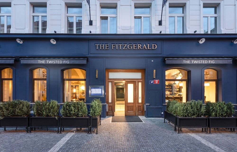 undefined THE HOTEL FITZGERALD 6