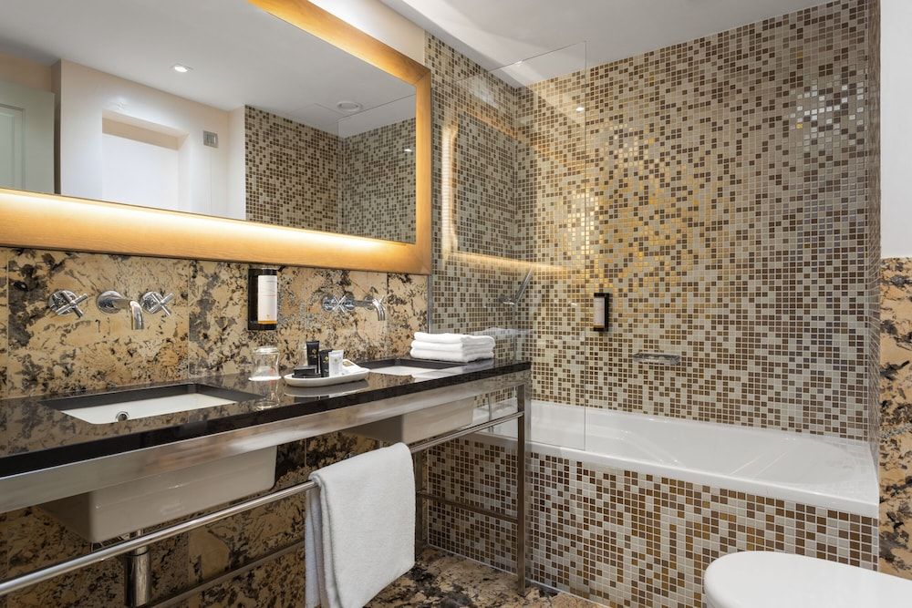 Hotel Royal Prague Superior Double or Twin Room 6