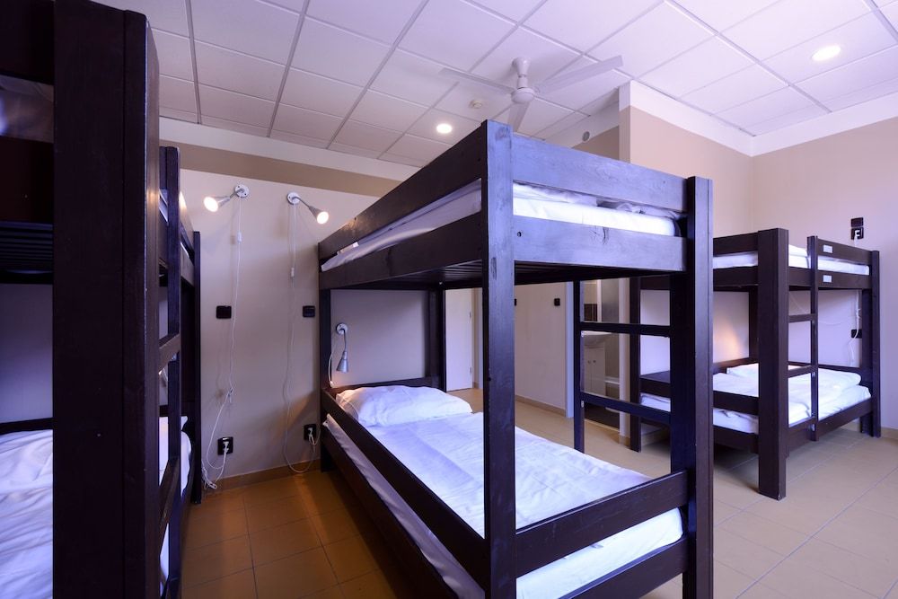 Plus Prague Hostel Shared Dormitory, Mixed Dorm, Ensuite (8 Bedded) 3