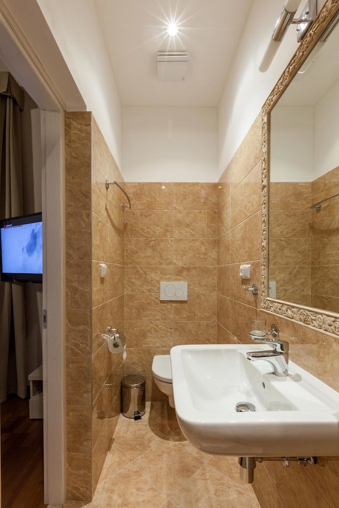 Boutique Residence by Little King Standard Double Room 12