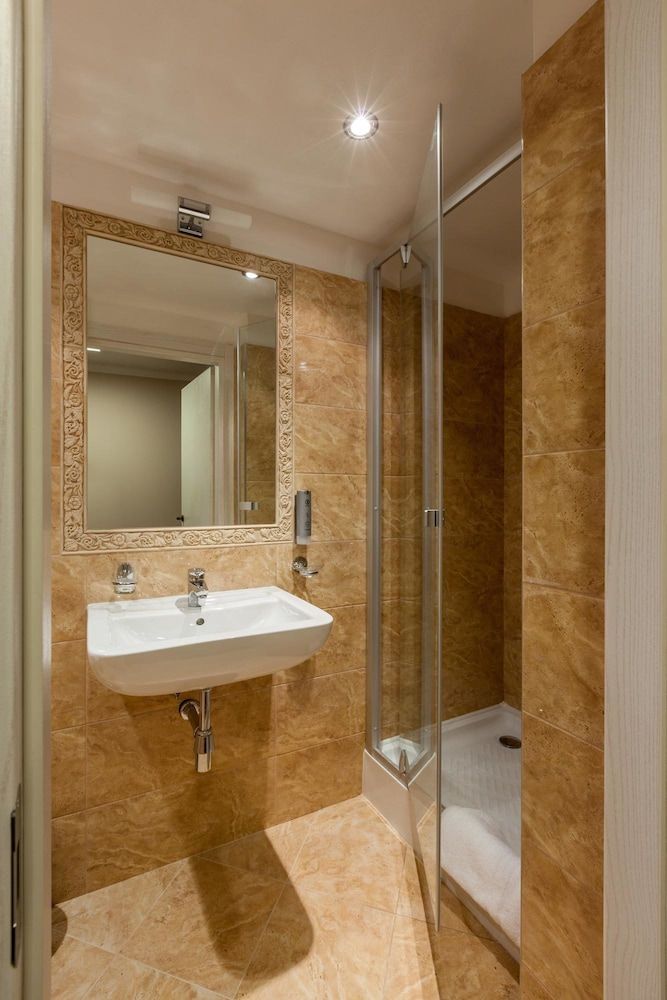 Boutique Residence by Little King Standard Double Room 9
