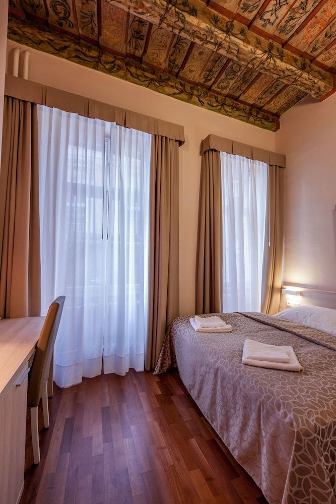 Boutique Residence by Little King Standard Double Room 4