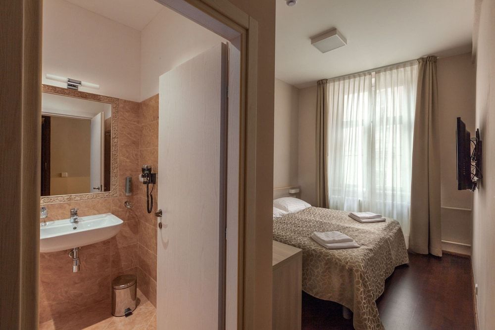 Boutique Residence by Little King Standard Double Room 13
