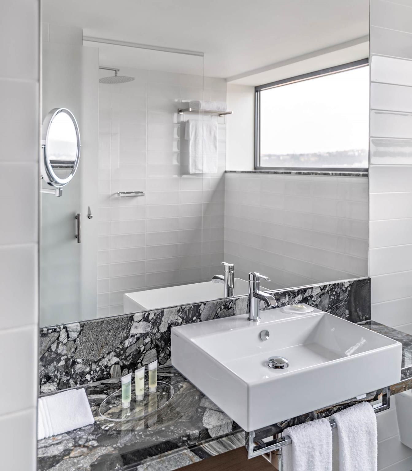 undefined Courtyard by Marriott Brno 9