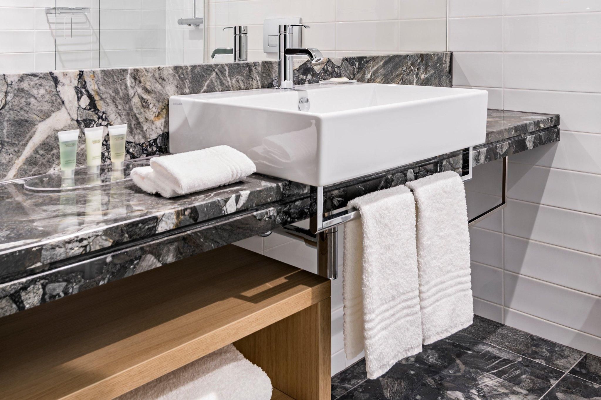 undefined Courtyard by Marriott Brno 8