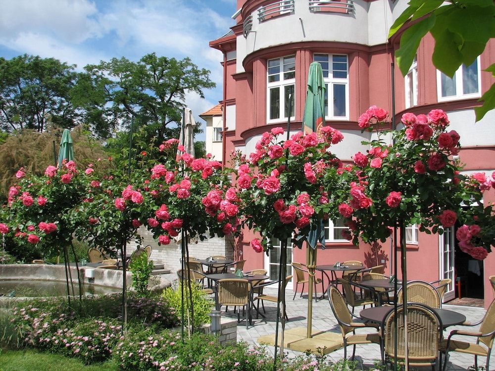 undefined Hotel Villa 3