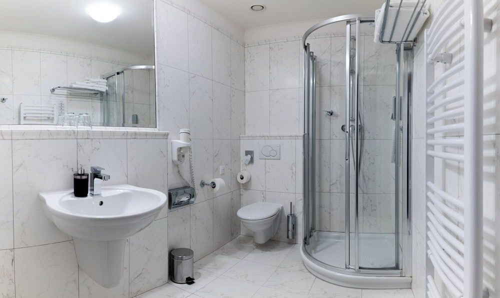 Hotel Villa Double or Twin Room, Ensuite 8