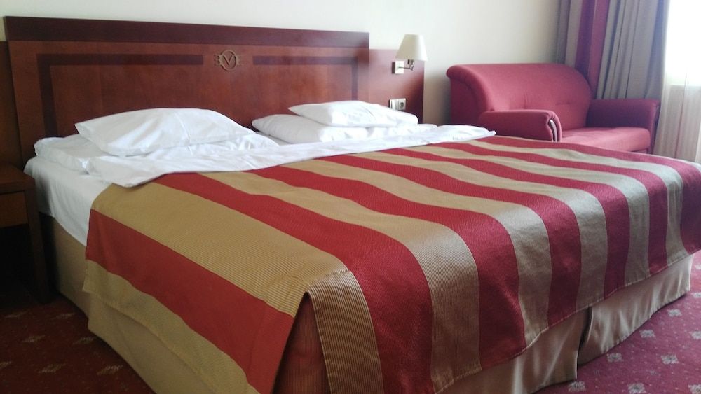undefined Hotel Villa 8