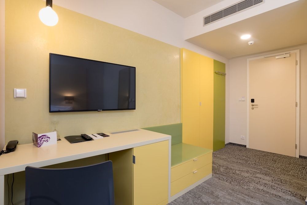 In-Room Business Center