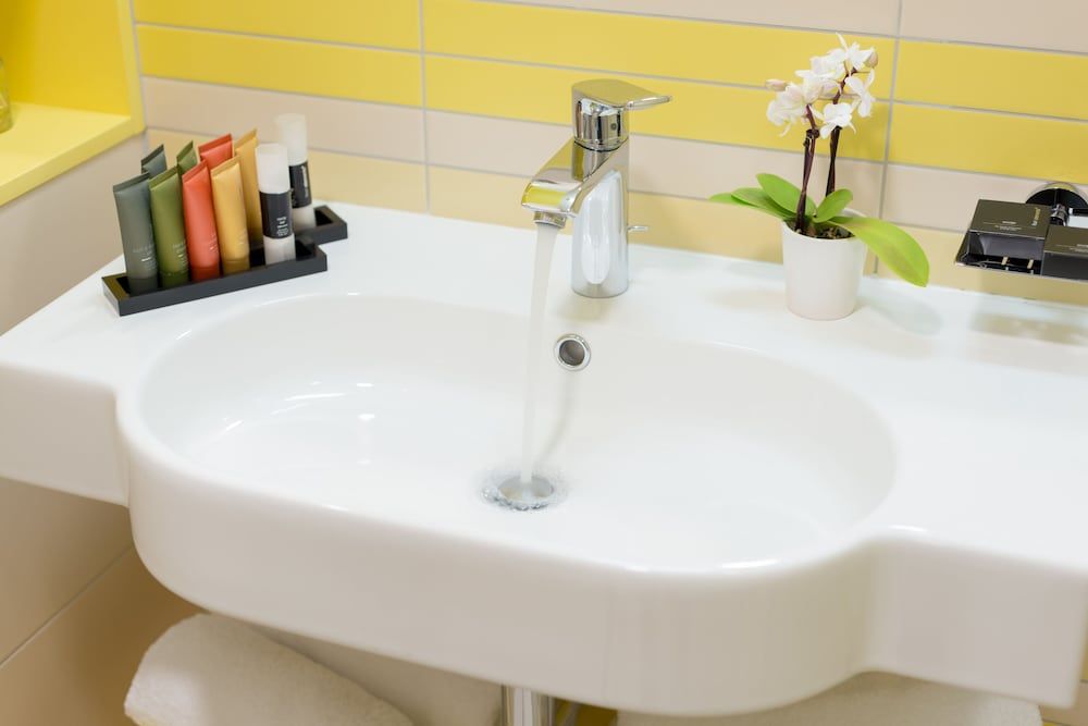 Fairhotel Standard Double Room 4