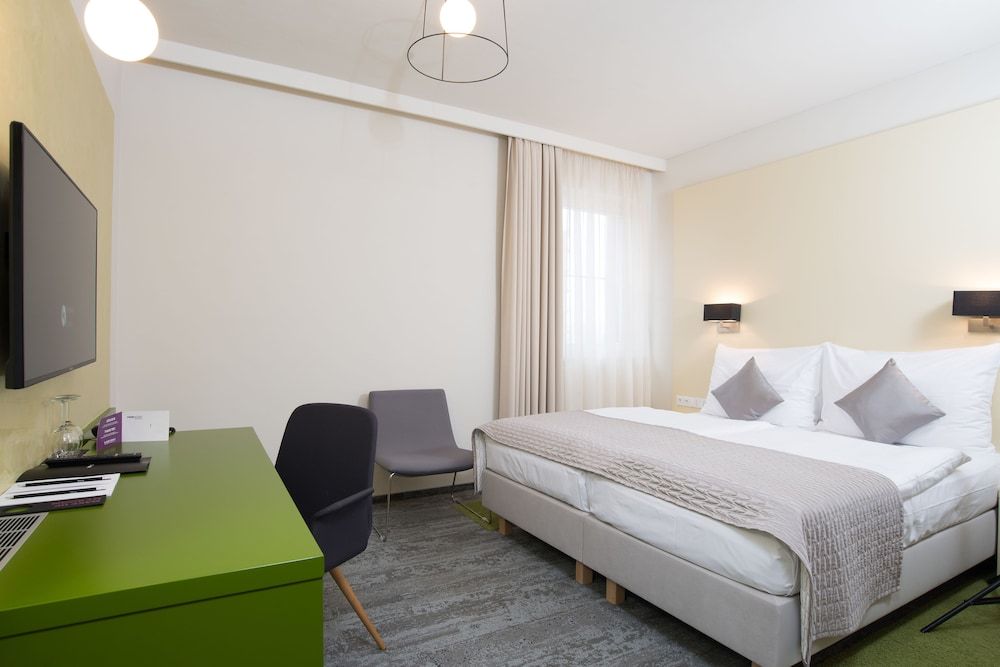 Fairhotel Standard Double Room 2