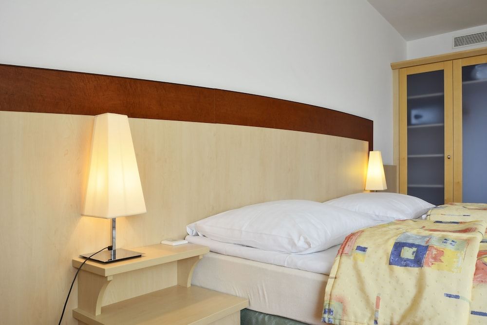 Hotel Artemis Standard Double or Twin Room 3