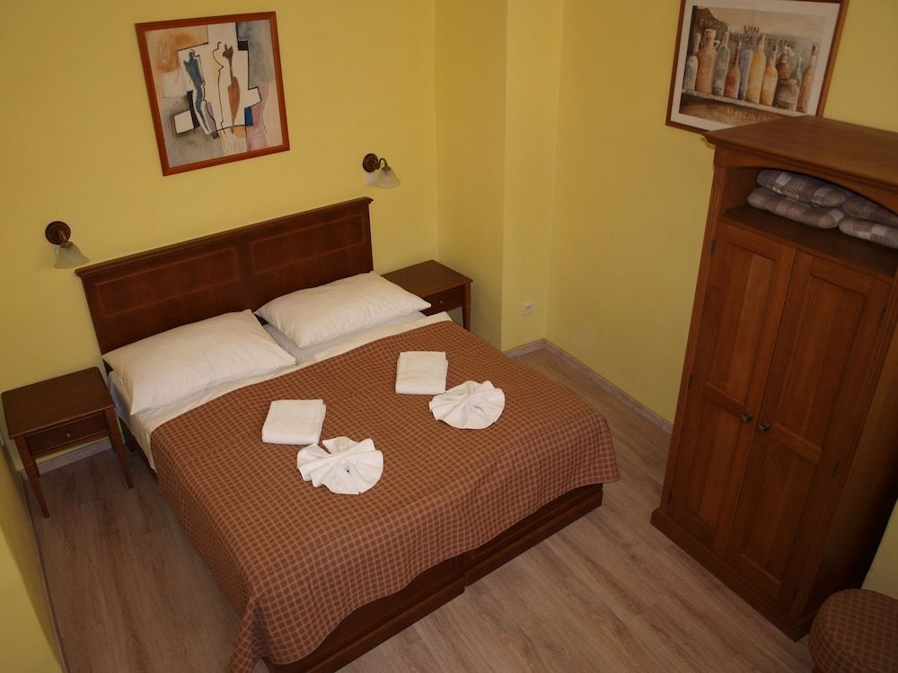 undefined Hotel King George