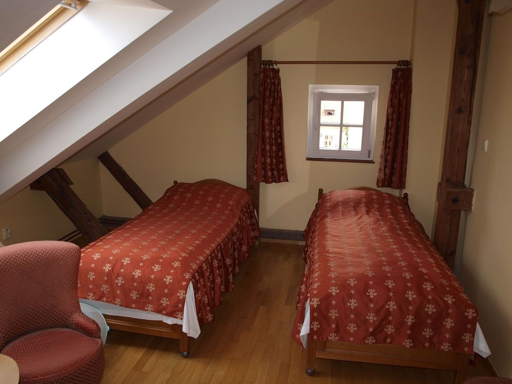 Hotel King George Double Room 3