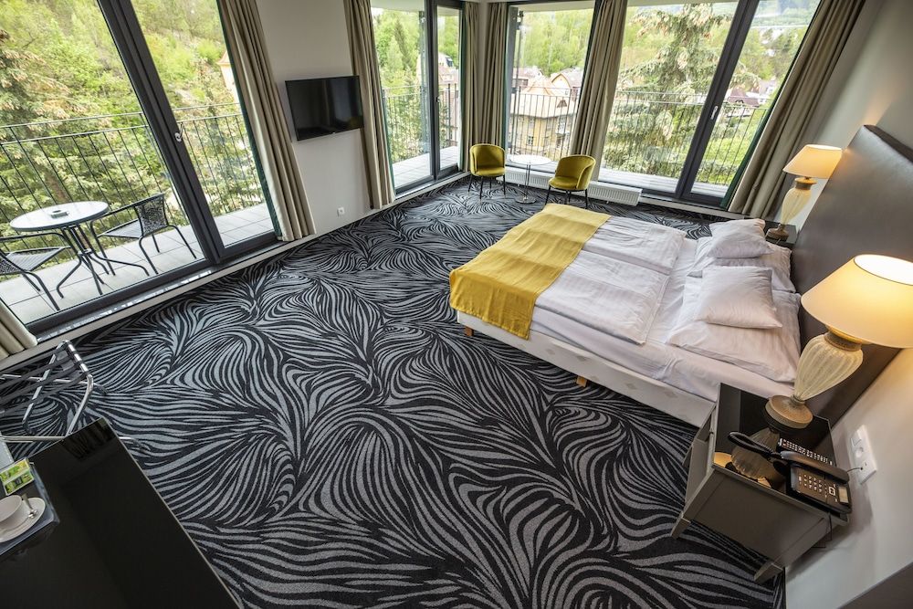 Parkhotel Carlsbad Inn Deluxe Double Room, 1 Bedroom, Terrace, River View 2