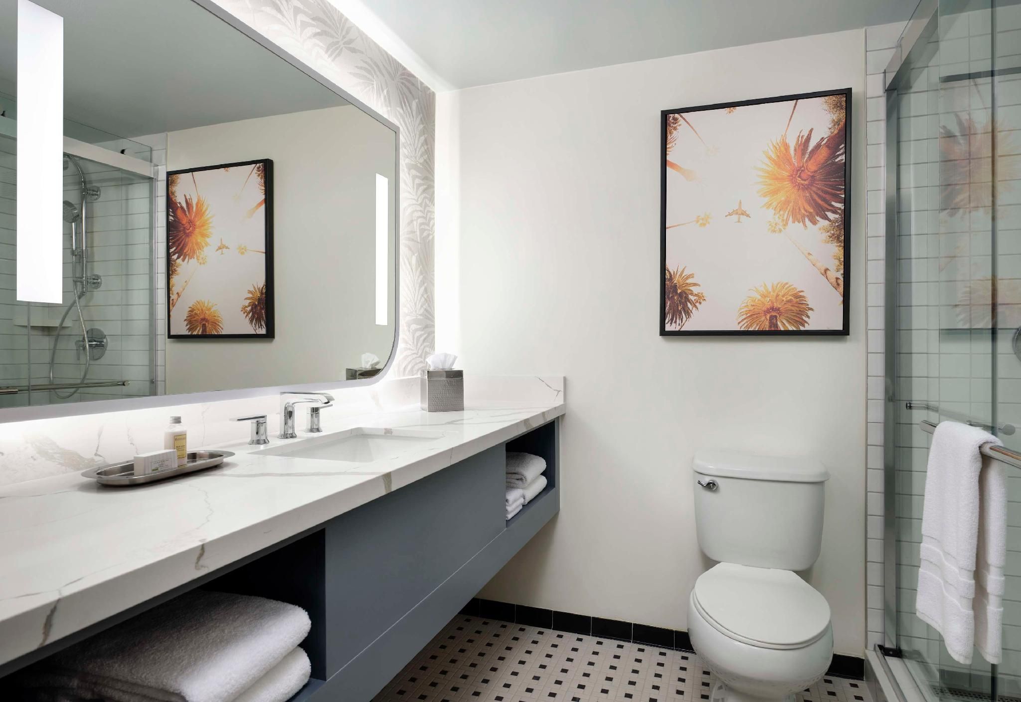 One Bedroom Suite - King