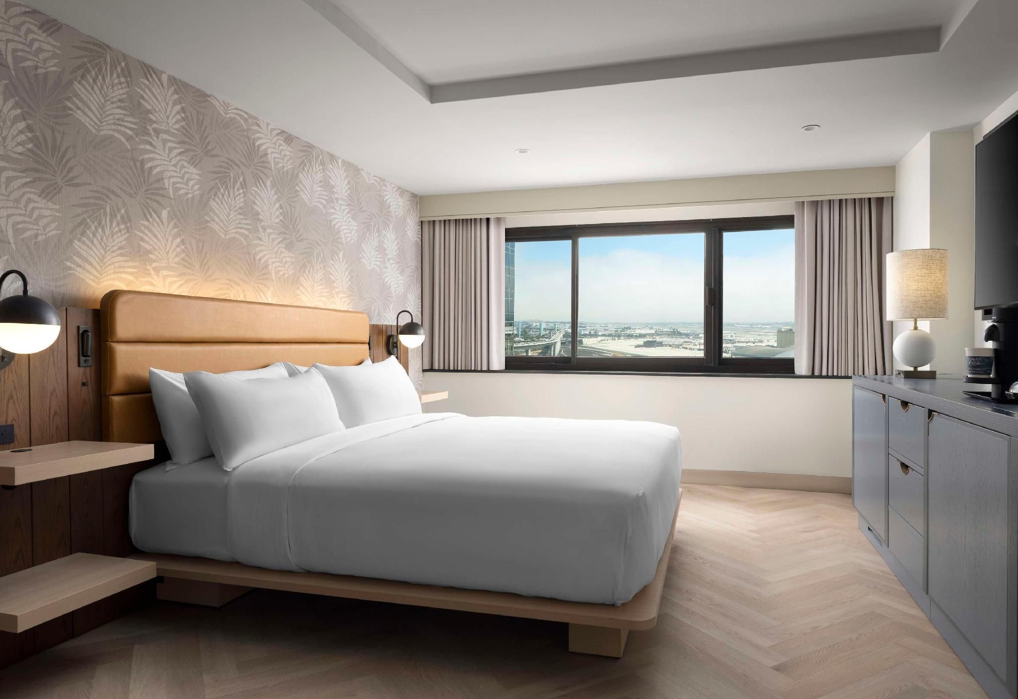 One Bedroom Suite - King