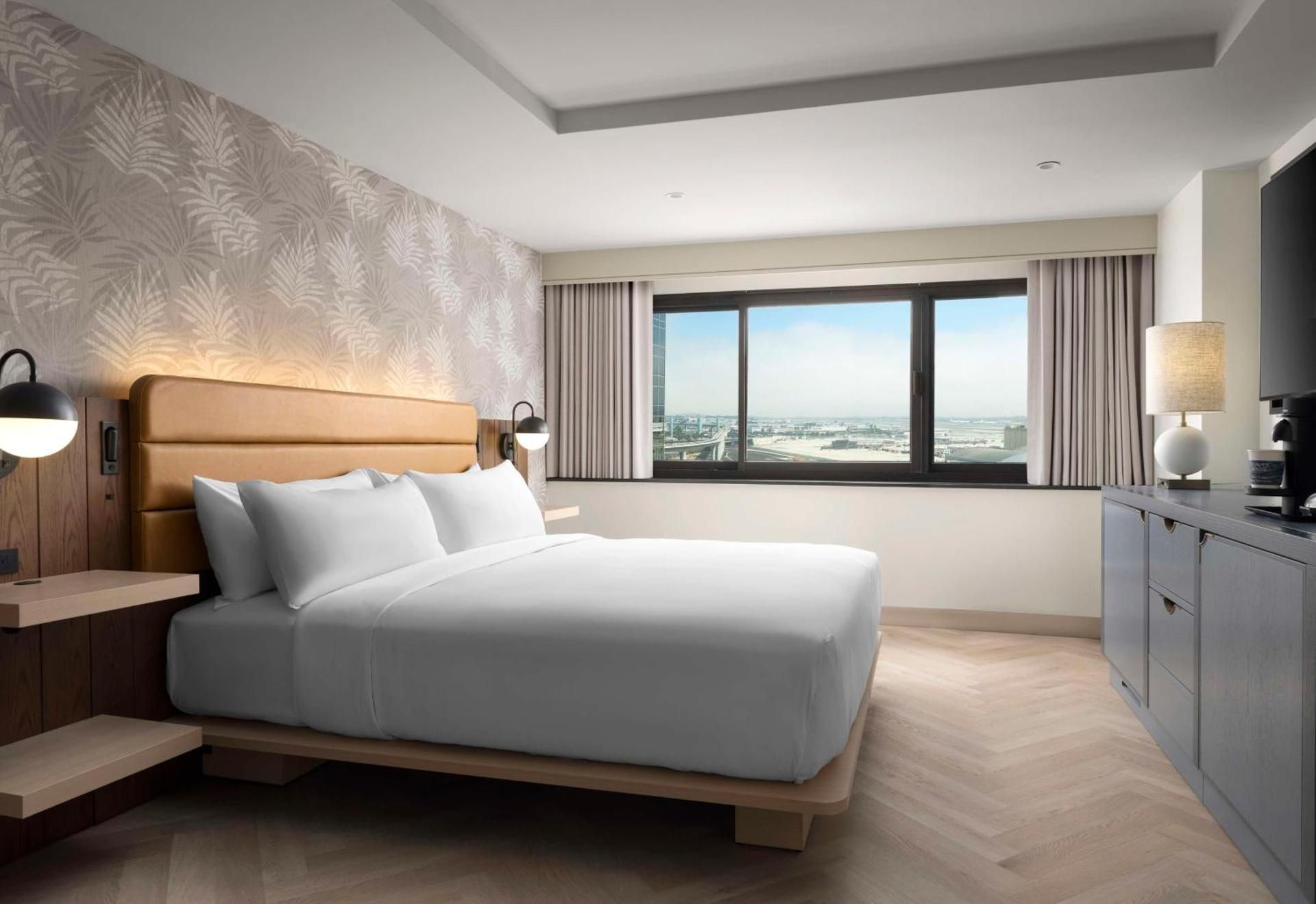 One Bedroom Suite - King