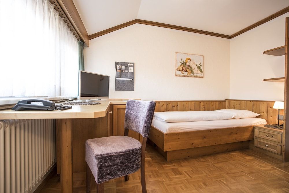 Economy Single Room