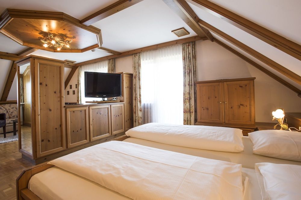 Comfort room D