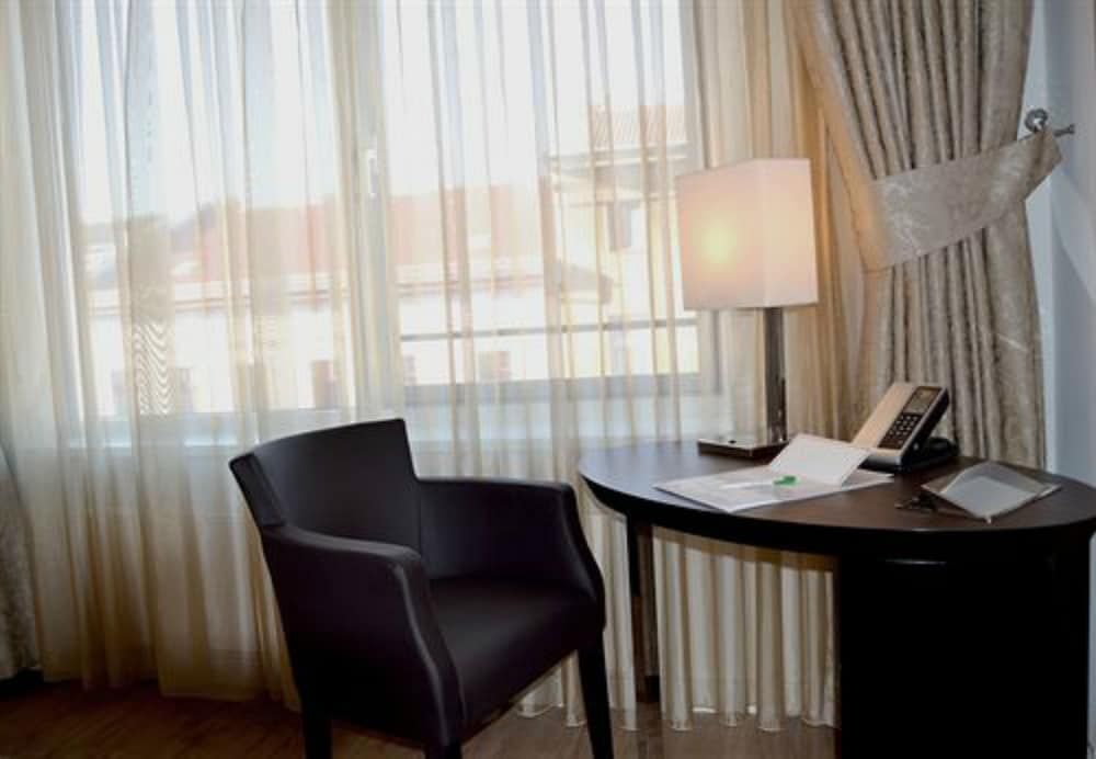 Hotel Vier Jahreszeiten Berlin City Business Double Room 7