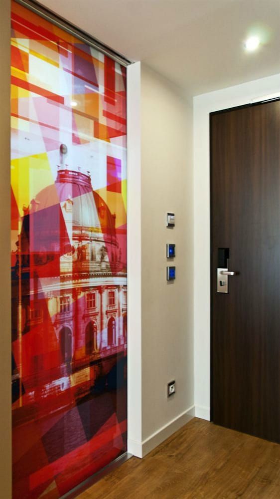 Hotel Vier Jahreszeiten Berlin City Family Room, Kitchenette 3