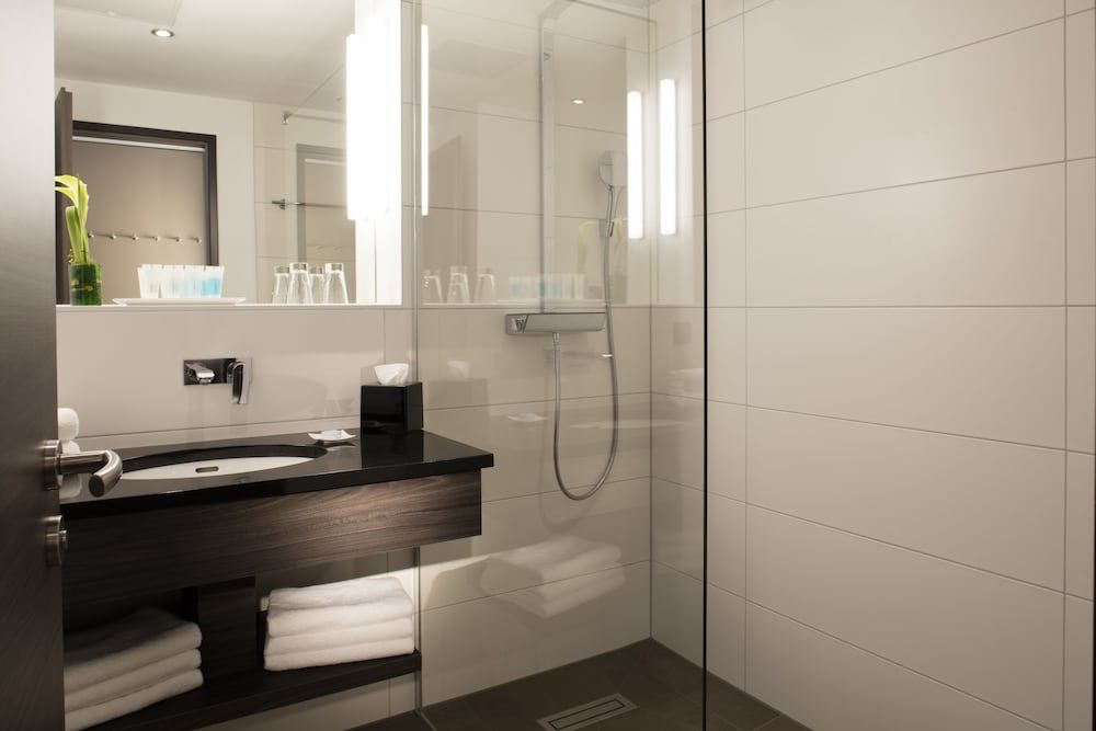 Vital Hotel Frankfurt Suite, 1 King Bed with Sofa bed 2